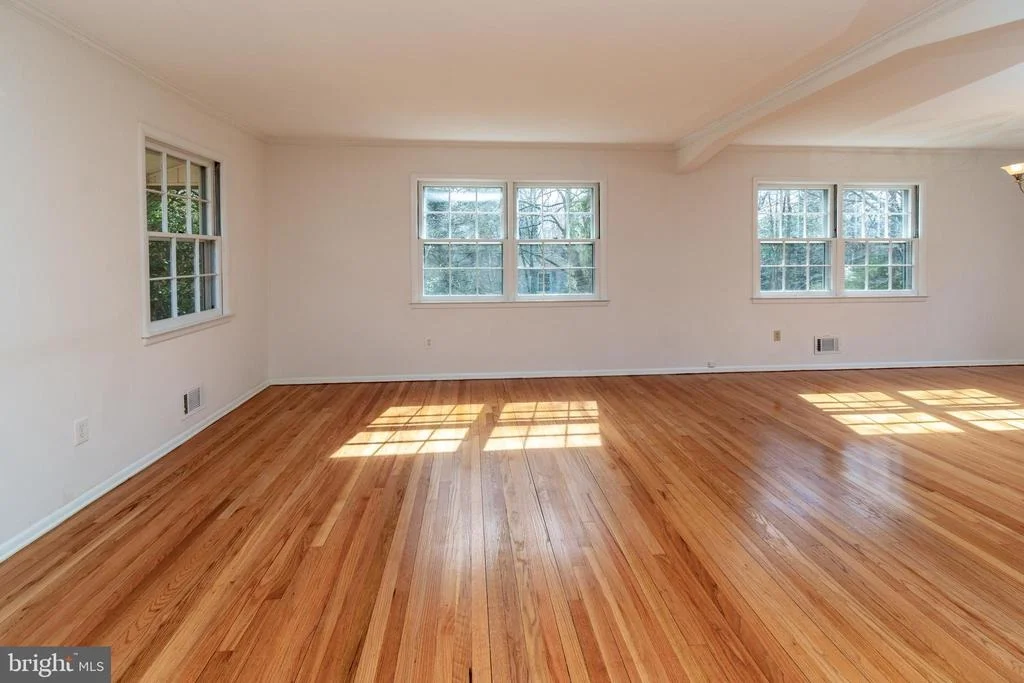 Photo of 6 JEFFREY LANE