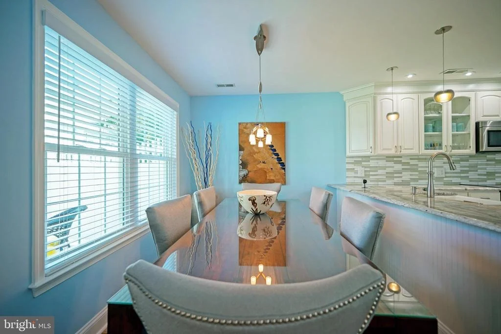 Photo of 8 CAROLINE LANE