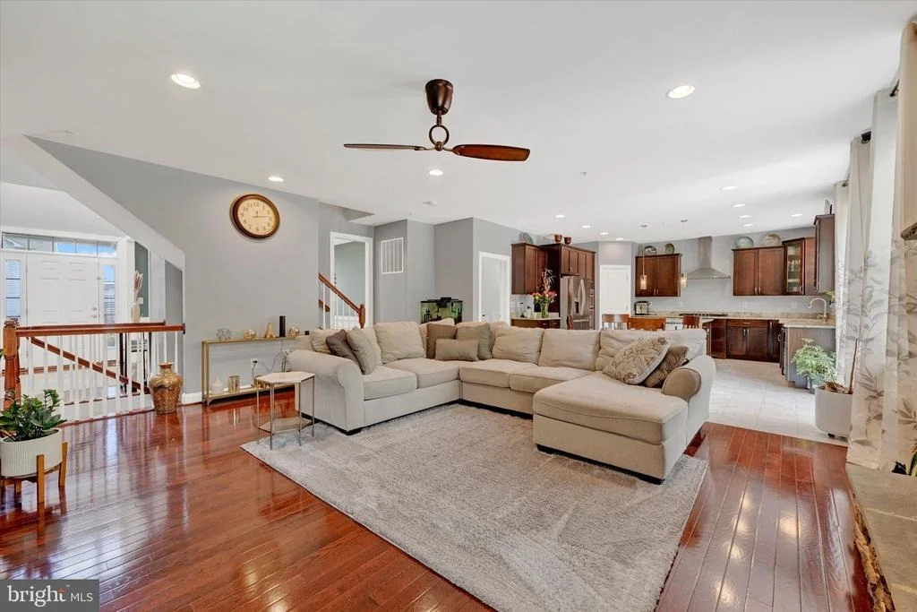 Photo of 7510 LEAFY TREE LANE