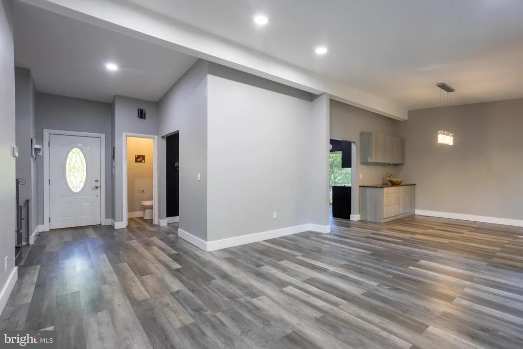 Photo of 3207 MIDFIELD ROAD