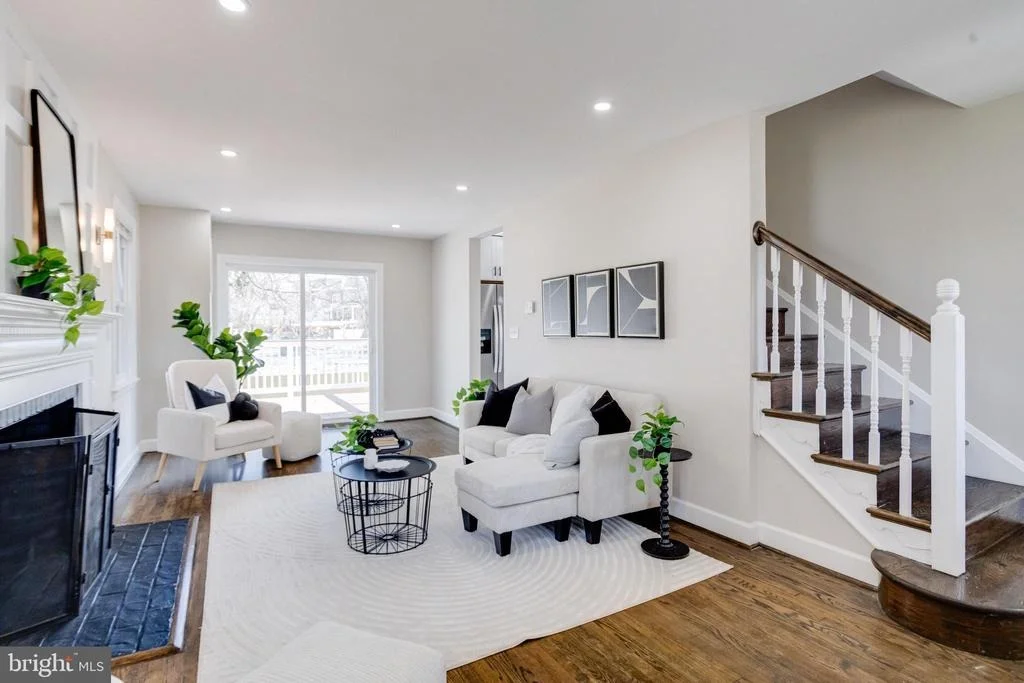 Photo of 605 WALNUT AVENUE