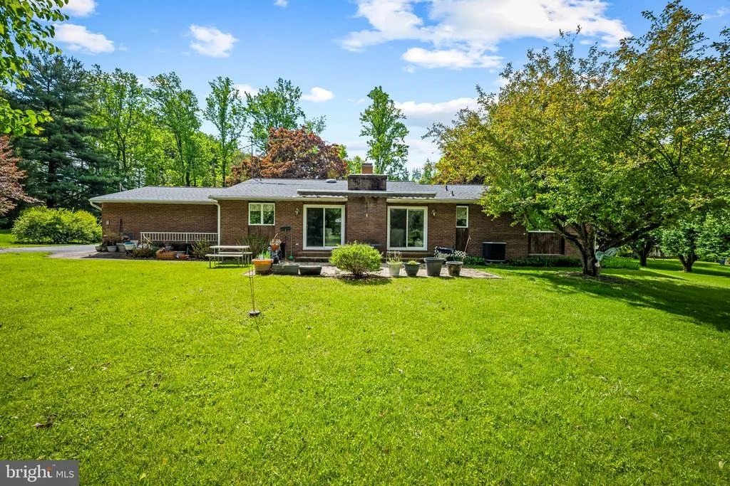 Photo of 6516 LEWIS ROAD