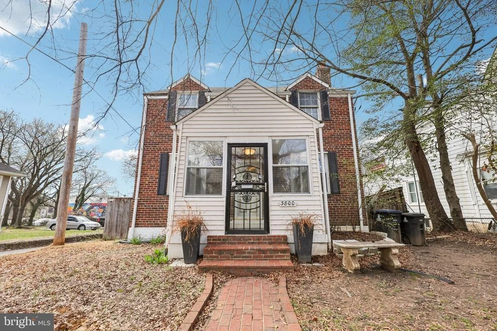 Photo of 3800 35TH STREET
