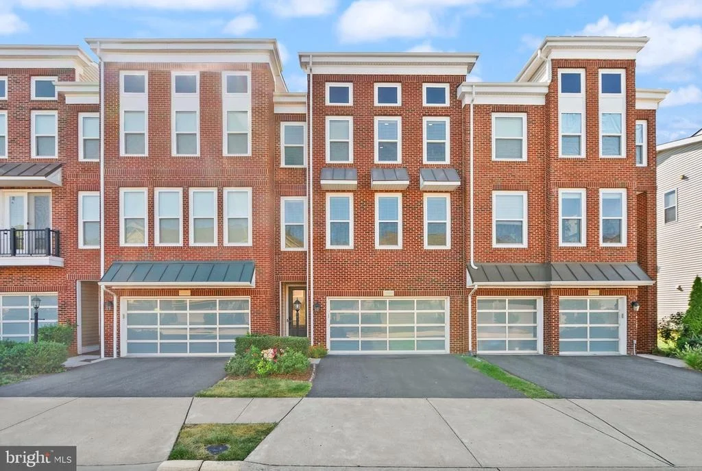 Photo of 23491 EPPERSON SQUARE