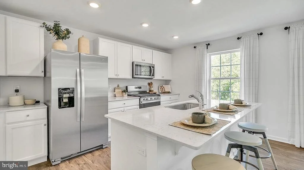 Photo of 7 WATTS AVENUE