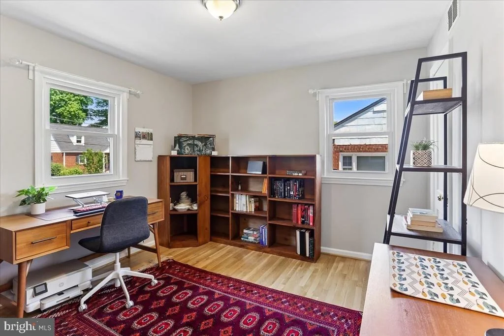 Photo of 1504 CREST ROAD