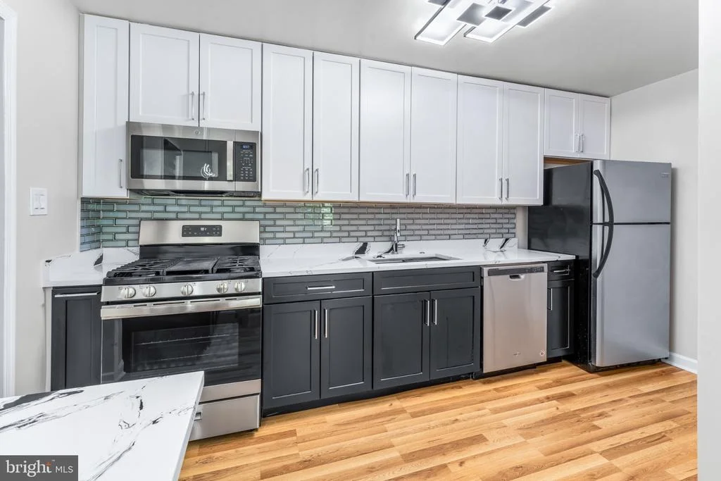 Photo of 6015 FOREST ROAD