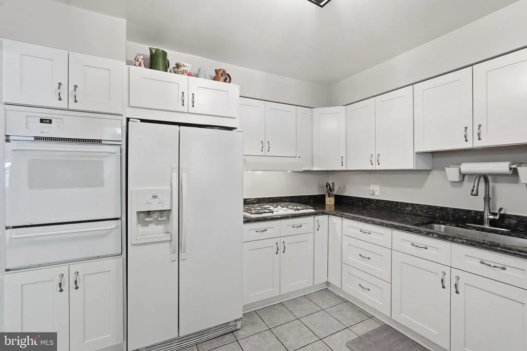 Photo of 5414 QUEENSBERRY AVENUE