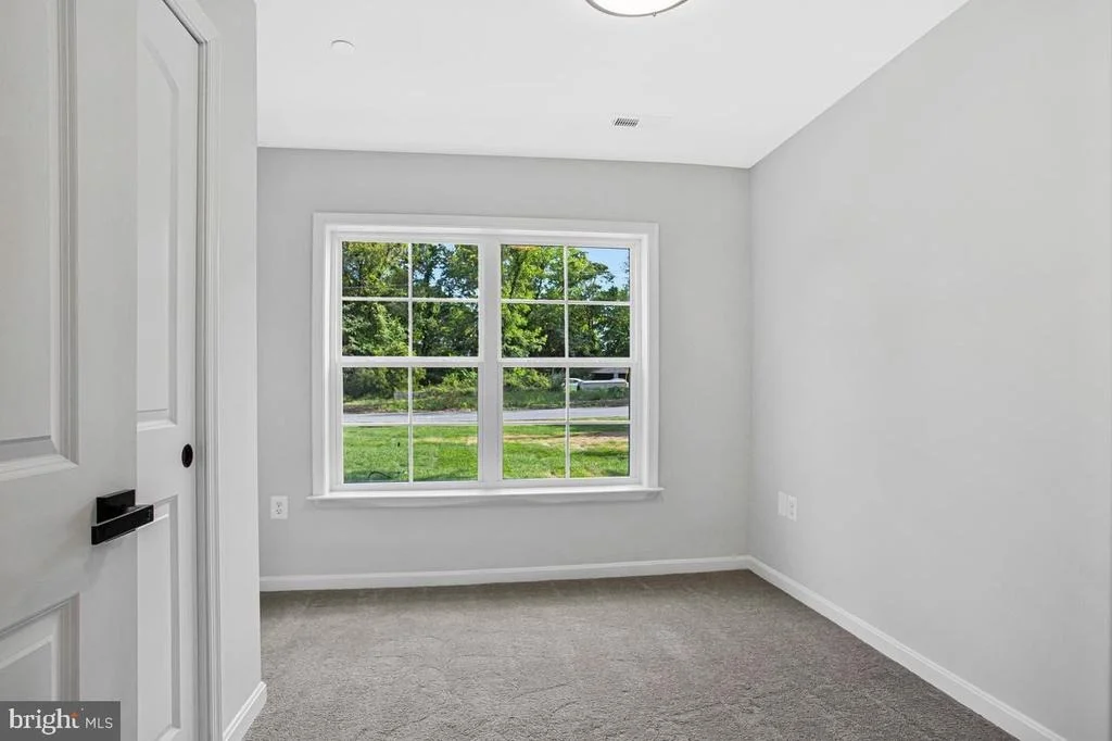 Photo of 10 POPLAR LANE