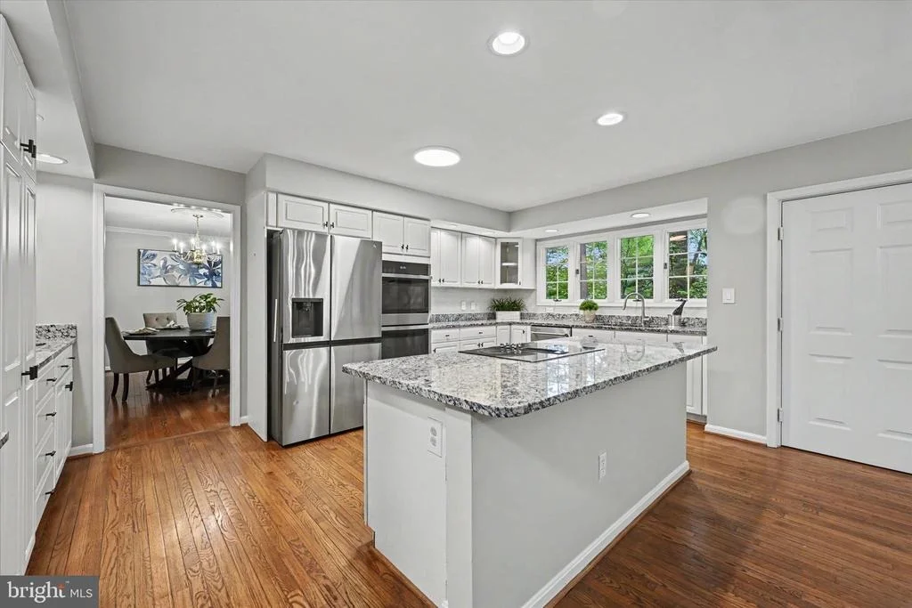 Photo of 8033 CREST ROAD