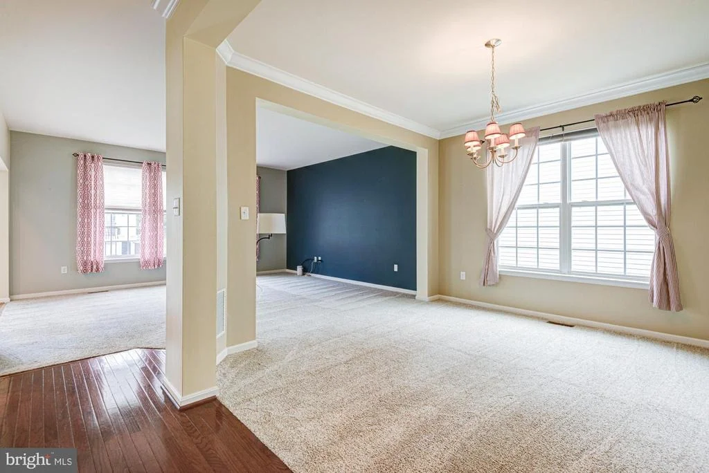 Photo of 318 NORTHHAMPTON WAY