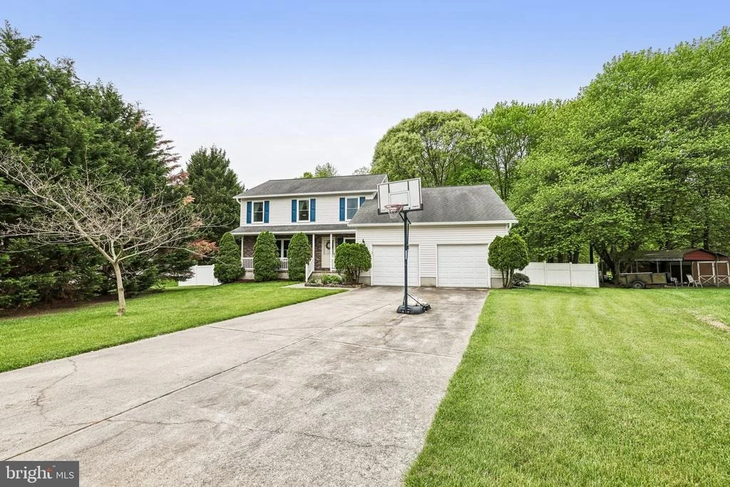 Photo of 592 EASON DRIVE