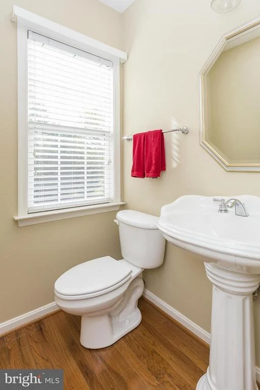 Photo of 619 PINEVIEW COURT