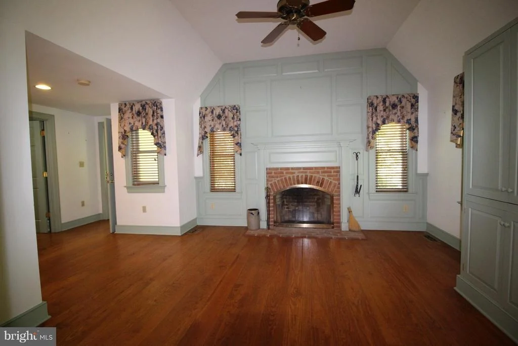 Photo of 220 LEITCH ROAD