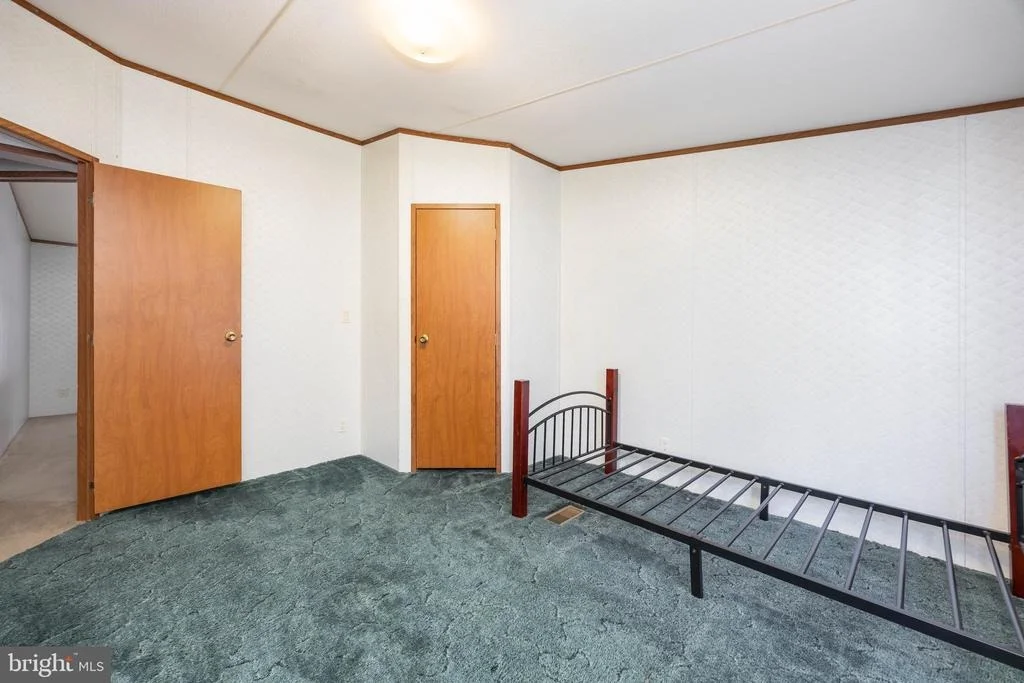 Photo of 22147 ROYAL OAK ROAD