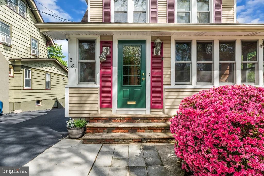 Photo of 1281 LONGFELLOW AVE