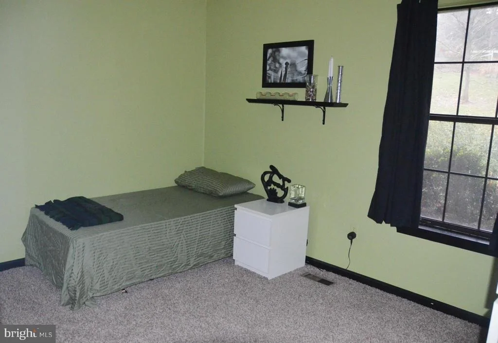 Photo of 9917 JONATHAN DRIVE