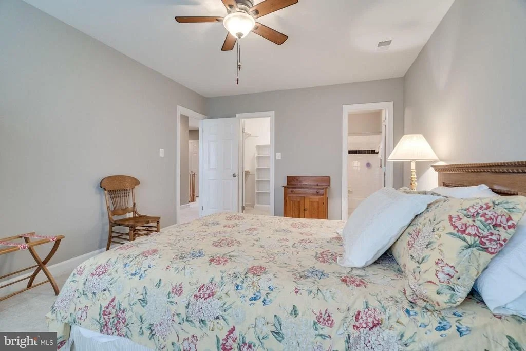 Photo of 9827 FIVE OAKS ROAD