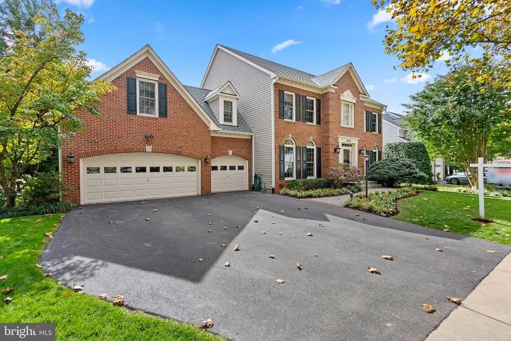 Photo of 4918 DOWNLAND TERRACE