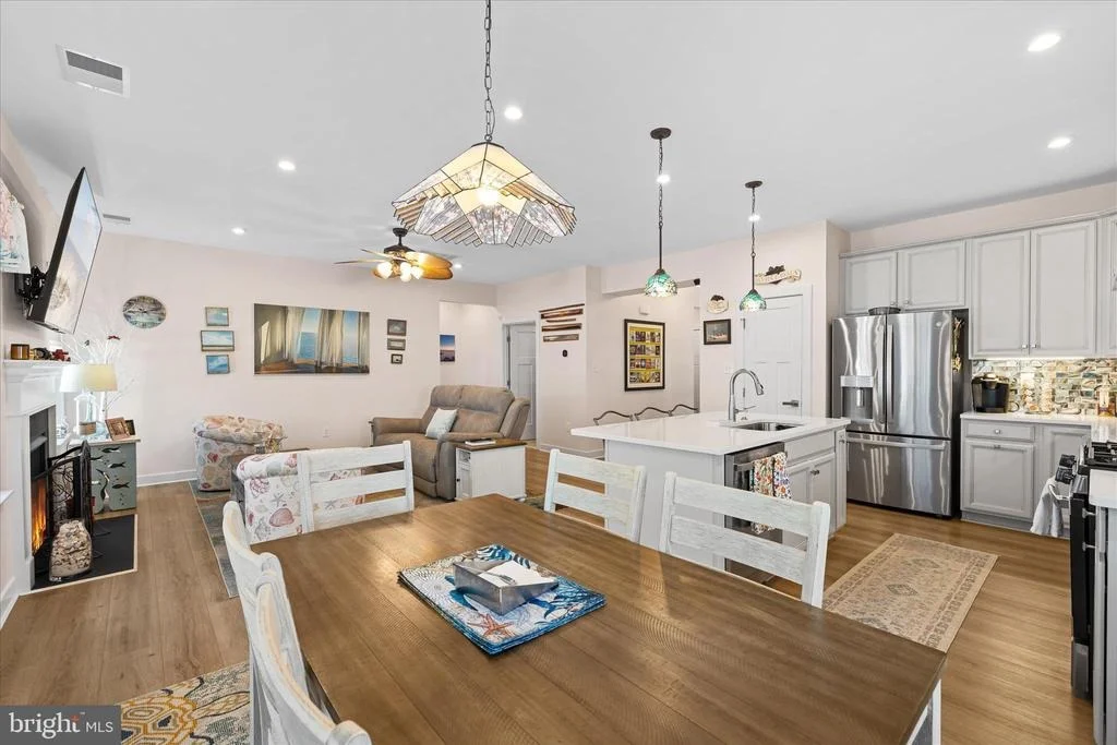Photo of 37333 KESTREL WAY