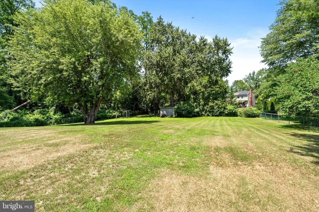 Photo of 6 ELEANOR DRIVE