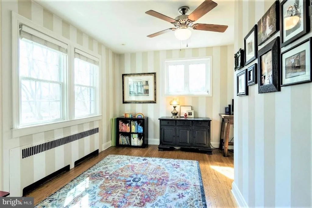 Photo of 620 ALDERSHOT ROAD