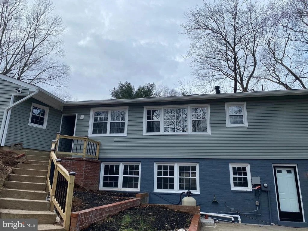 Photo of 6815 GILLINGS ROAD