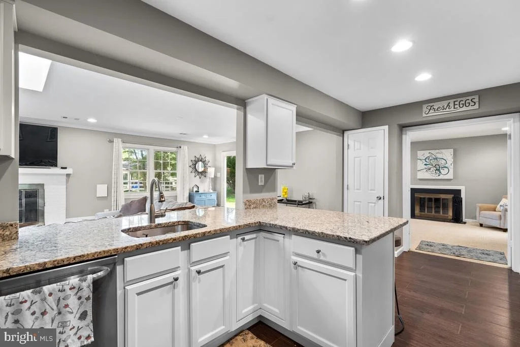 Photo of 14028 BREEZE HILL LANE