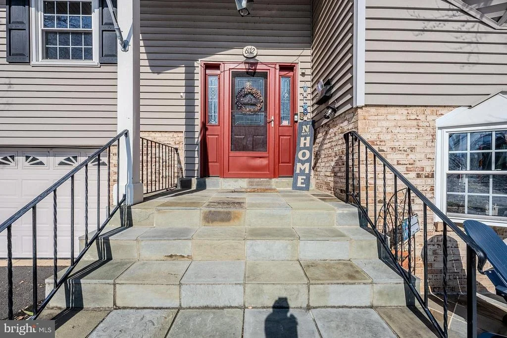 Photo of 6112 HARMON PLACE