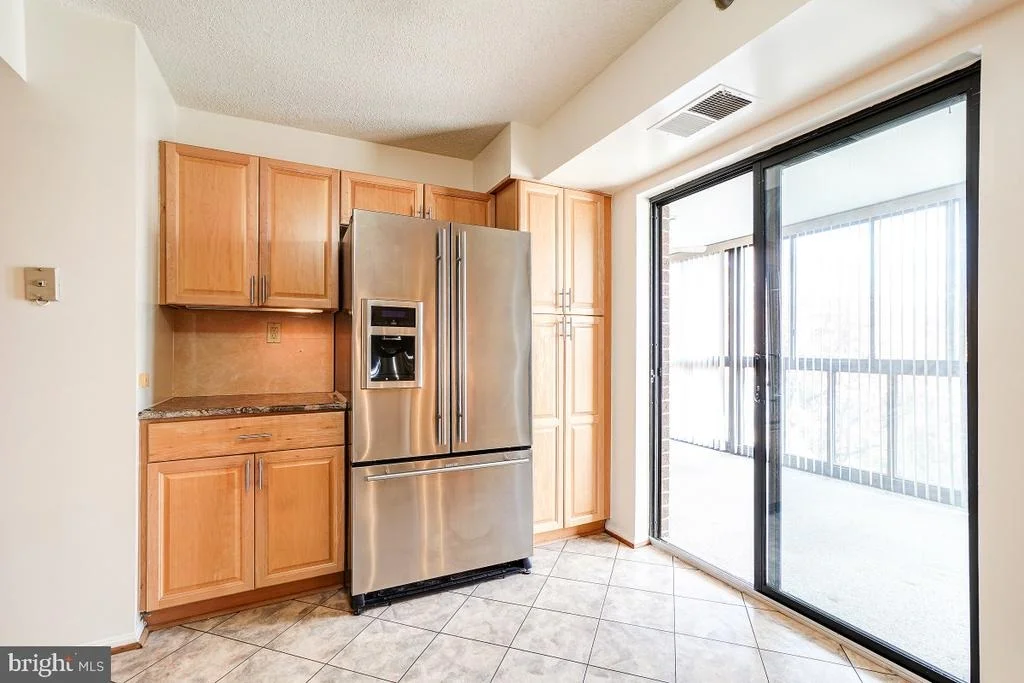 Photo of Unit 41014 at 15100 INTERLACHEN DRIVE