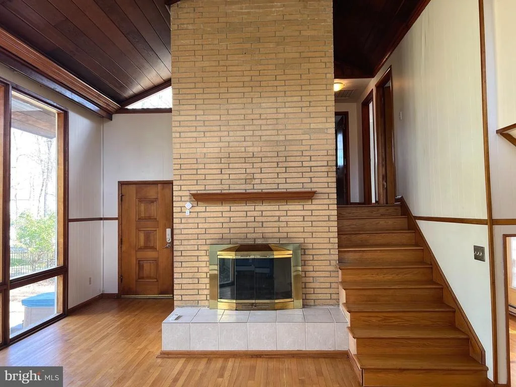 Photo of 102 OAK DRIVE