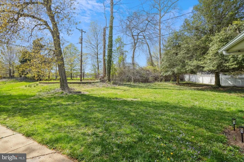 Photo of 12200 ROUND TREE LANE