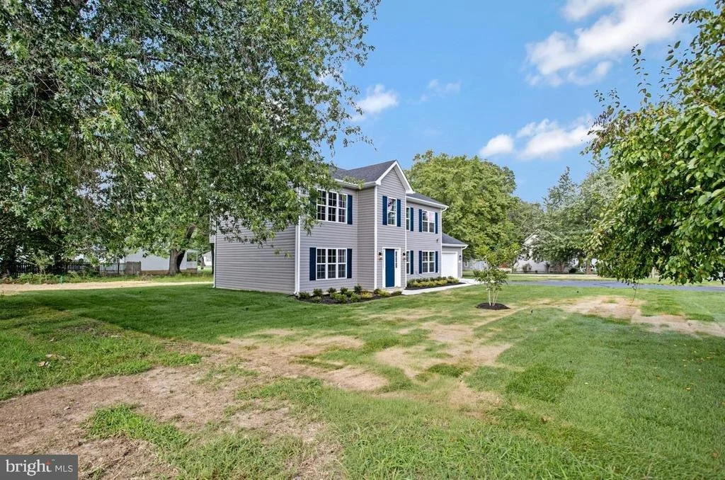 Photo of 10 POPLAR LANE