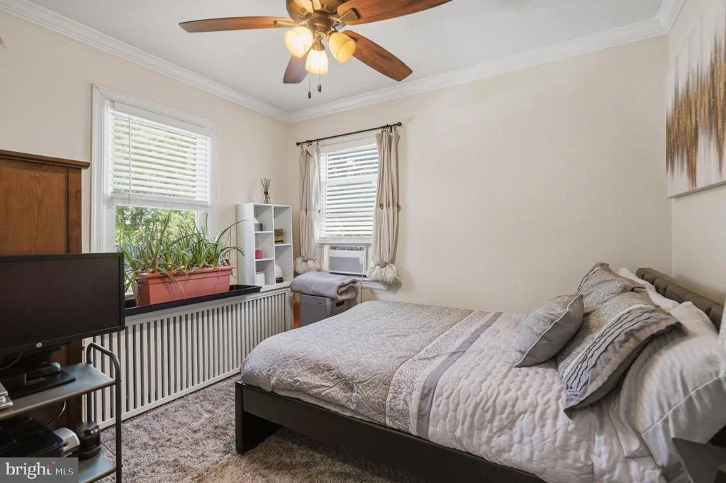 Photo of 1143 44TH PLACE SE