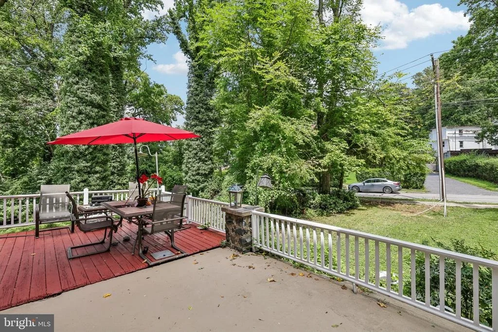 Photo of 2616 TALBOT ROAD