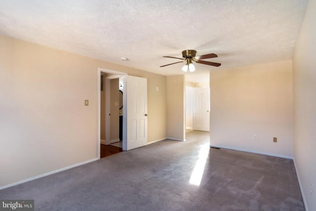 Photo of 1800 LAWNVIEW DRIVE