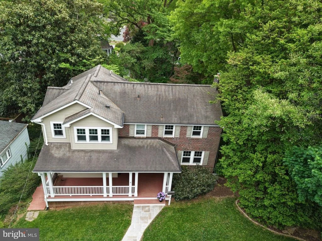 Photo of 213 CRESTMOOR CIRCLE
