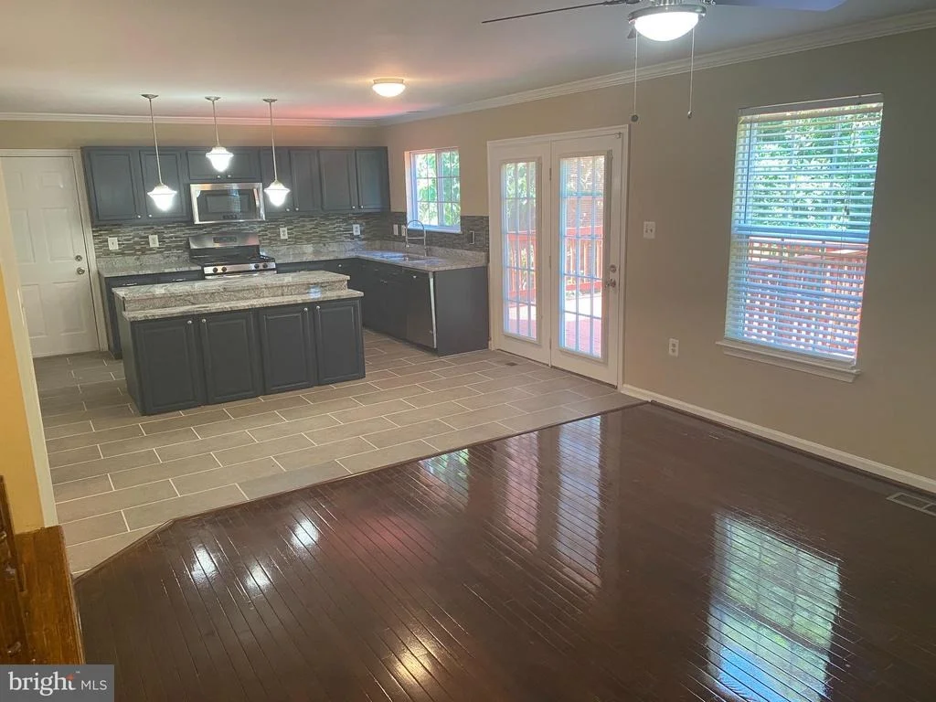 Photo of 5442 SIR DOUGLAS DRIVE