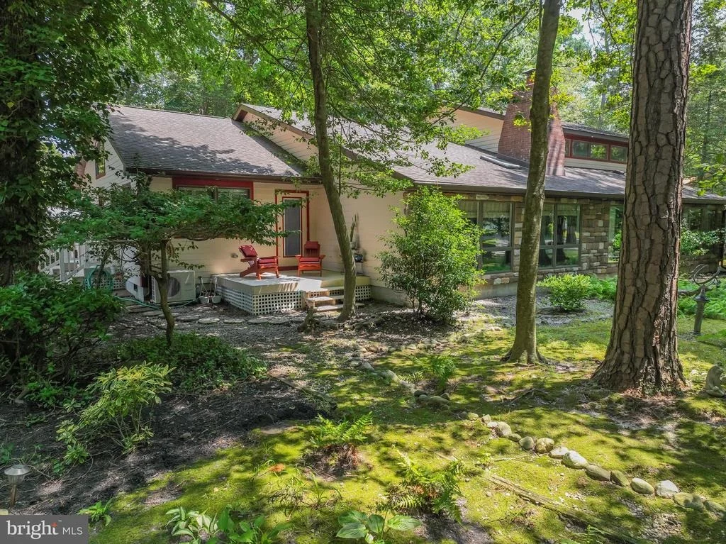 Photo of 39 N PRIMROSE LANE