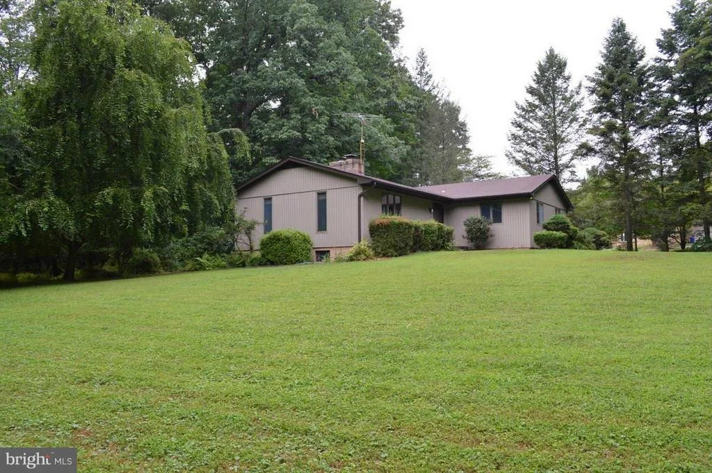 Photo of 6191 VIEWSITE DRIVE