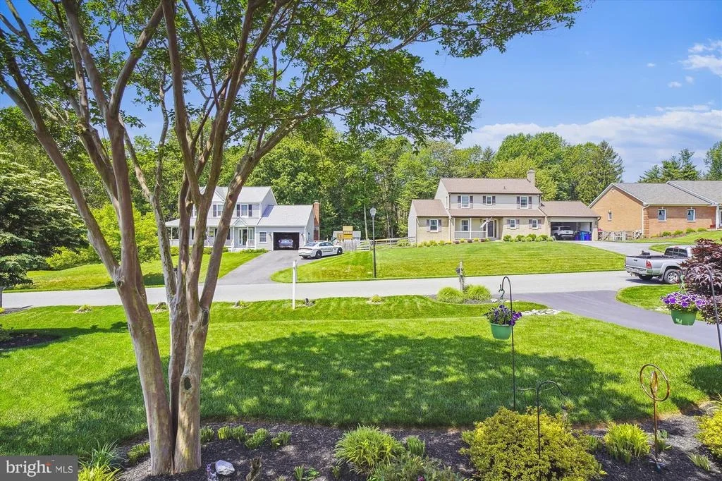 Photo of 24824 SHOWBARN CIRCLE