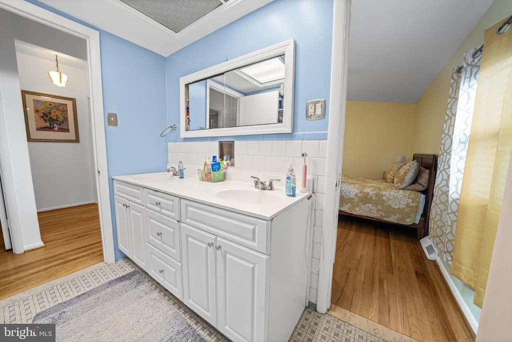 Photo of 6816 TIMBERLANE ROAD