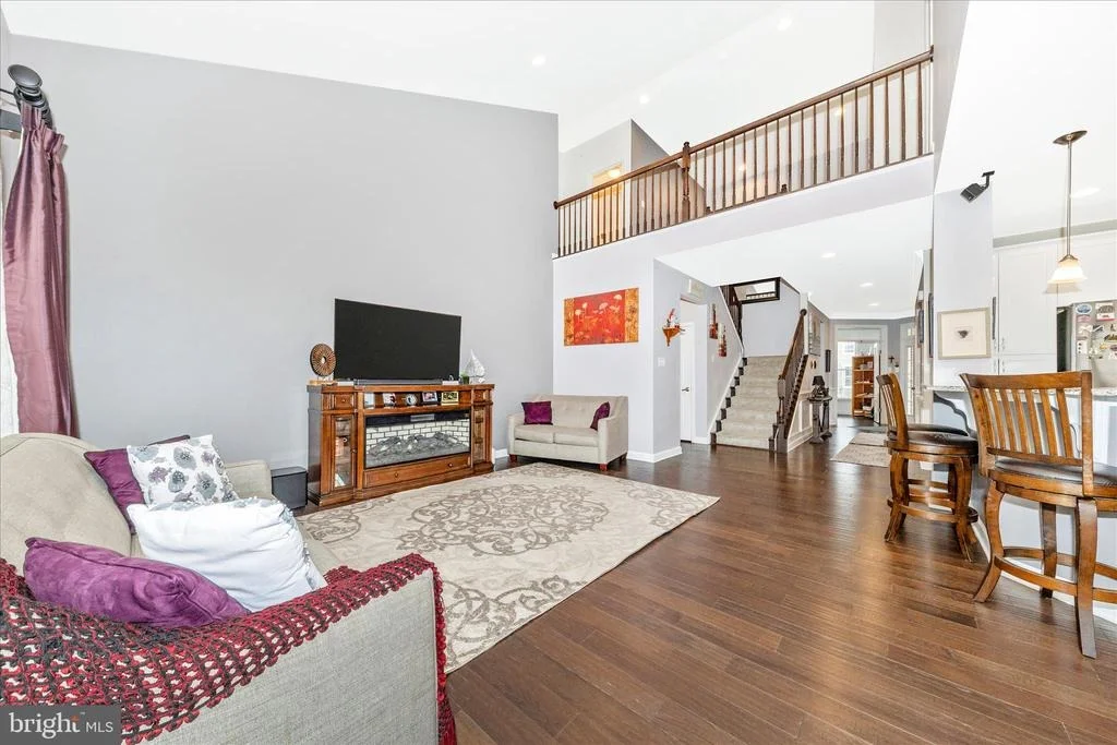 Photo of 825 HOLDEN ROAD
