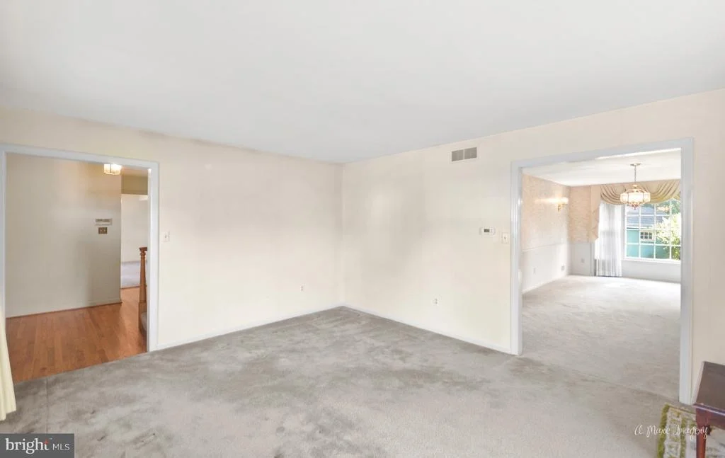 Photo of 202 MEADOWDALE LANE