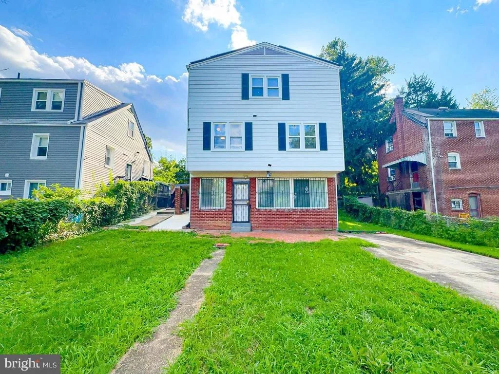 Photo of 1106 45TH PLACE SE
