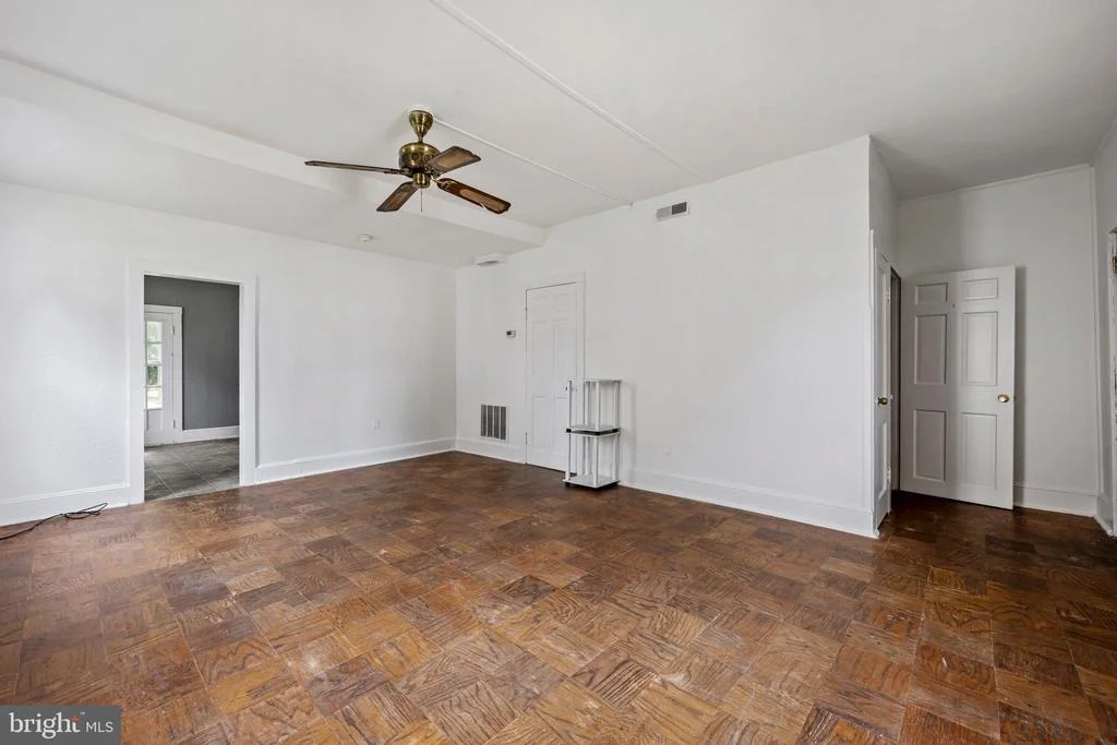 Photo of 305 WALNUT STREET