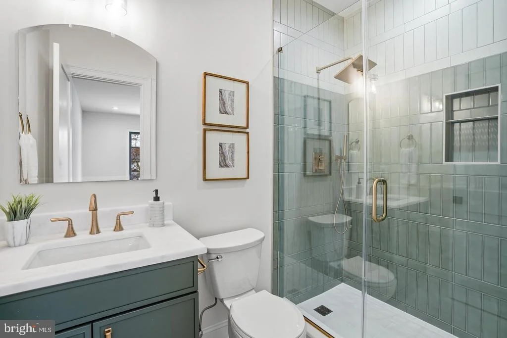 Photo of 6512 WILLIAMSBURG BOULEVARD