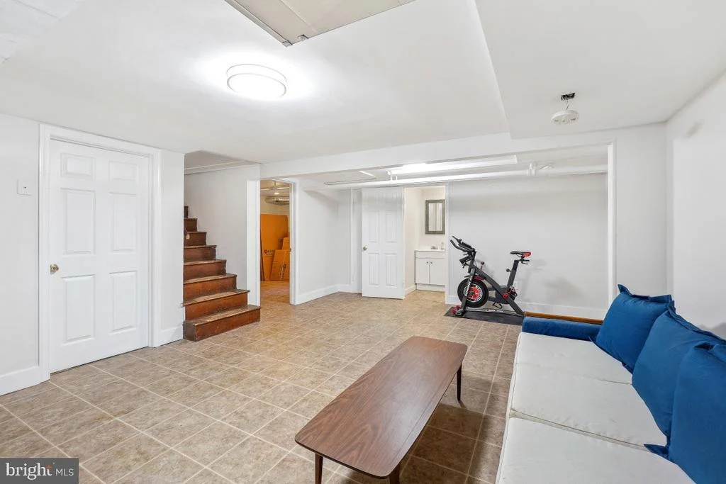 Photo of 6031 3RD STREET NW