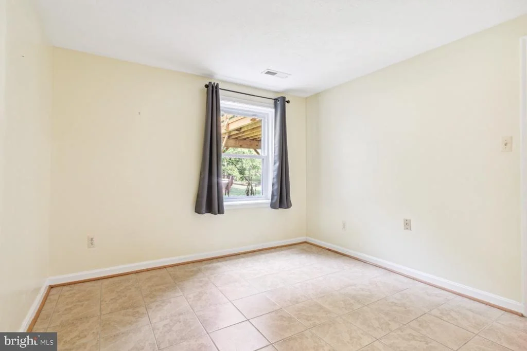 Photo of 4092 FALLWAY LANE