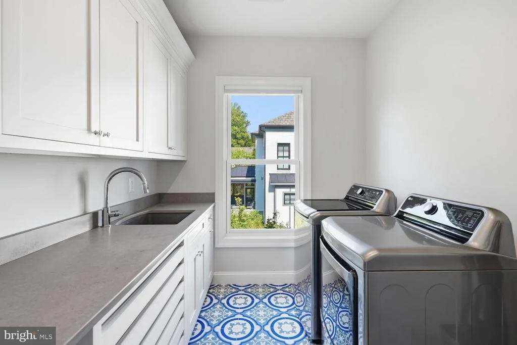 Photo of 6909 ARBOR LANE